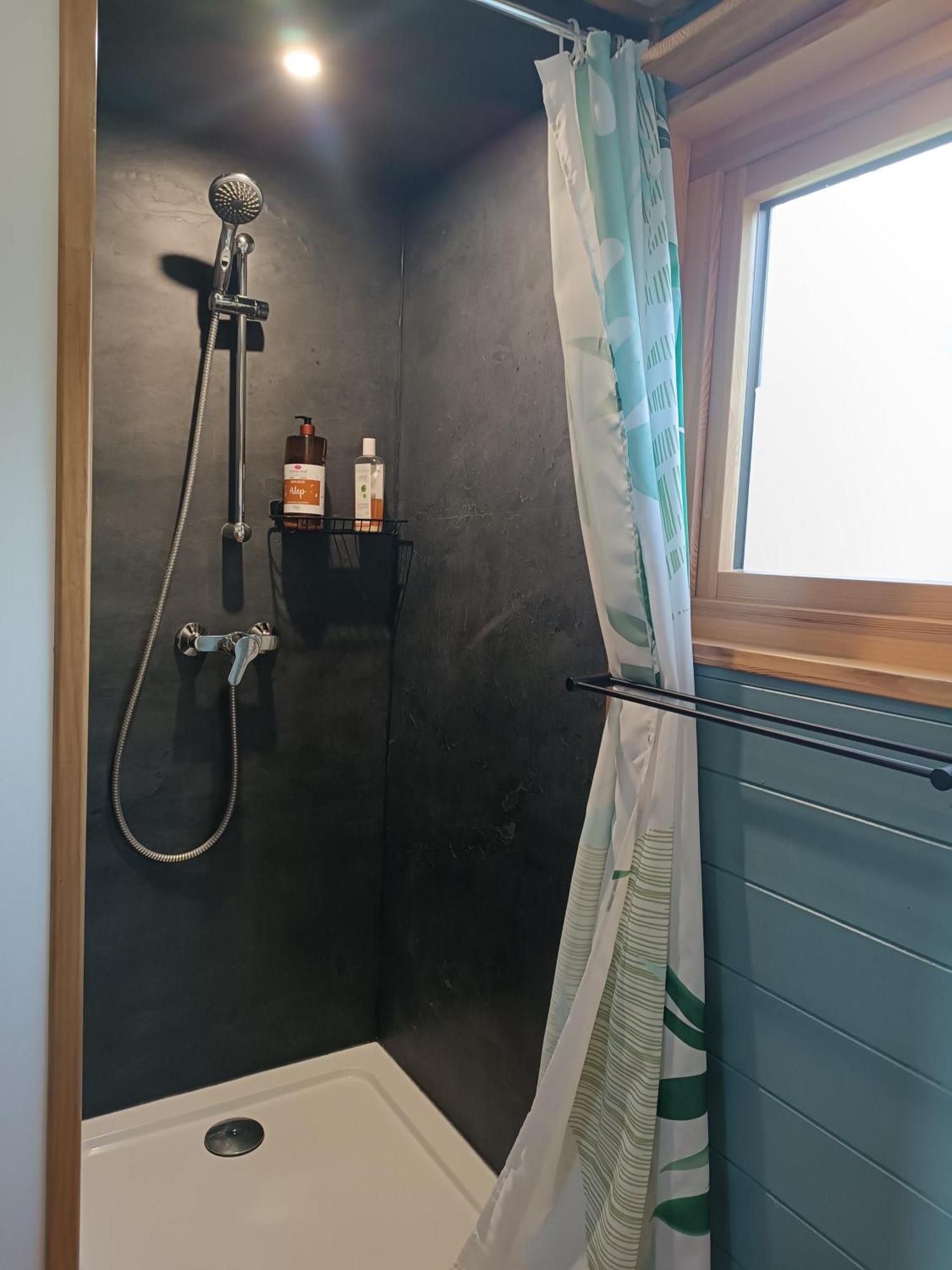 Tiny House De La Cote Roannaise Campingplatz Ambierle